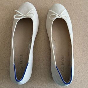 New in Box - Rothy’s The Ballet Flat - size US 8 
Gardenia 
Never Worn